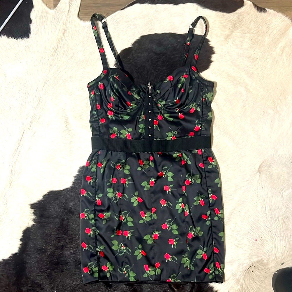 For Love and Lemons Roses 🌹 Black and Red Dress Size Large